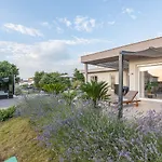 Exquisite Villa Mit Panoramablick Aufs Meer, Salzwasserpool Mit Gegenstromanlage, Bbq