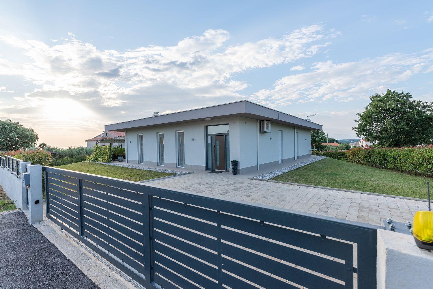 Ferienhaus Exquisite Mit Panoramablick Aufs Meer, Salzwasserpool Mit Gegenstromanlage, Bbq *