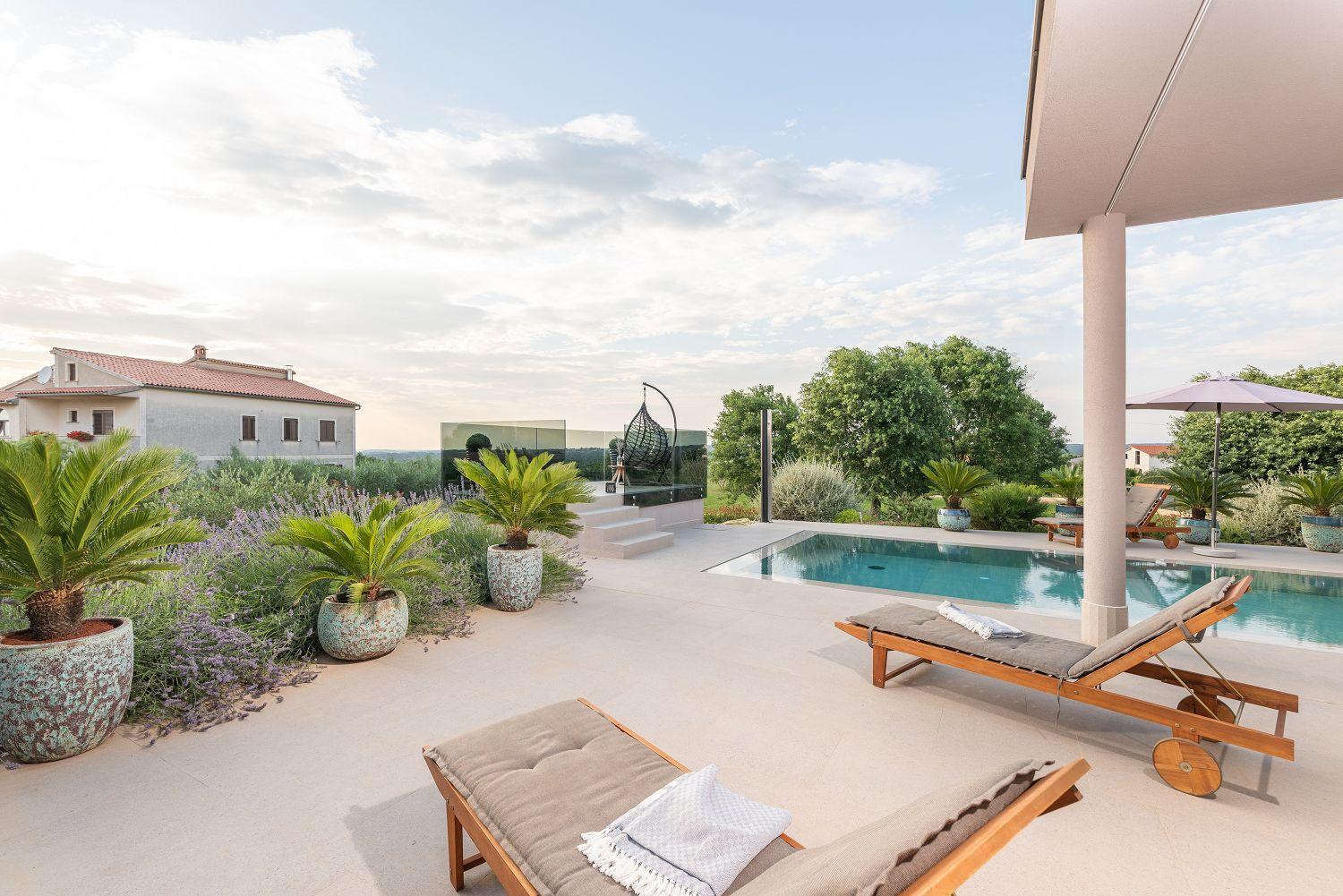 Exquisite Mit Panoramablick Aufs Meer, Salzwasserpool Mit Gegenstromanlage, Bbq *